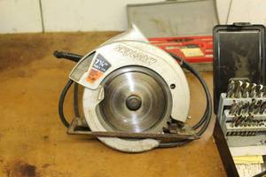 lot 685 image: Skilsaw Power Saw 7-14 Circular Saw