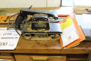 lot 699 image: Sears Craftsman 315.1172 3x21 Belt Sander
