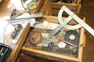 lot 704 image: Lot of Hand Tools (in 1 drawer)  - Measure Tapes, Rulers, T-Squares, Folding Rulers