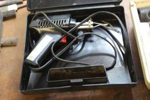 lot 735 image: Weller 7200 Standard Soldering Gun  with Plastic Case