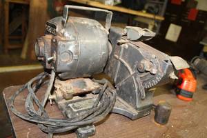 lot 721 image: Pittsburg Cutlery Grinder