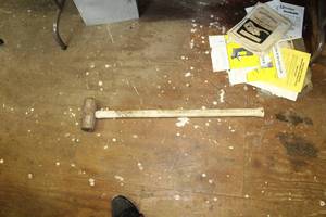 lot 748 image: Sledgehammer with Plastic handle
