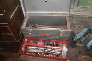 lot 739 image: Metal Tool Box  with Tool Tray, Allen Wrenches, Pipe Wrench, Sockets, Wrenches