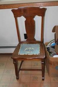 lot 790 image: Vintage Wood Dining Chair