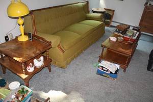 lot 810 image: Wood End Table and Coffee Table