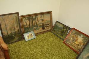 lot 846 image: Lot of (5) Farm Theme Wall Art  - Trees, Sheep, Dog, Farm