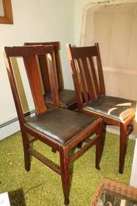 lot 850 image: Lot of (3) Vintage Wood Padded Dining Chairs (non-matching)
