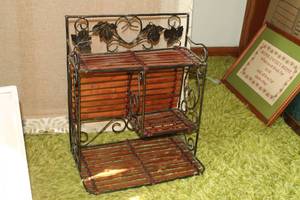 lot 852 image: MetalWicker Display Shelf 2-tier