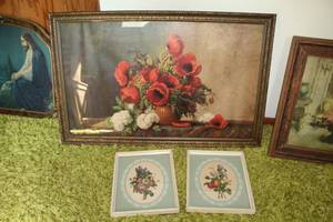 lot 854 image: Lot of (3) Floral Wall Art