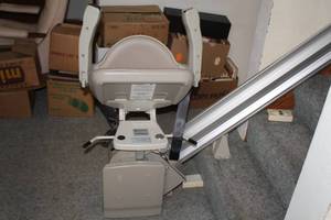 lot 829 image: Medical Chair Lift