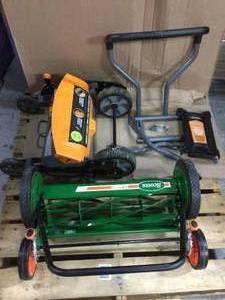 Fiskars 18 in. Cut Manual Push Non-Electric Walk Behind Reel Mower Customer Returns See Pictures