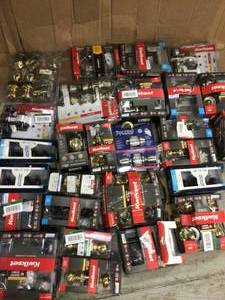 HUGE MIX LOT OF KWIKSET DOOR ENTRY Customer Returns See Pictures