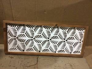 lot 2 image: Carved Leaf Wood Wall Panel Customer Returns See Pictures