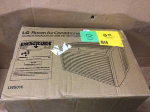 lot 8 image: LG Electronics 5,000 BTU 115-Volt Window Air Conditioner in White Customer Returns See Pictures