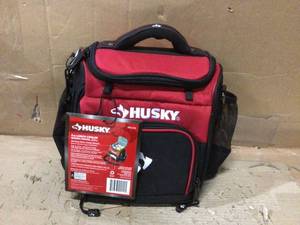 lot 65 image: Husky 9 in. Lunch Box Cooler Bag Customer Returns See Pictures