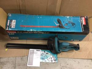lot 87 image: Makita 22 in. 18-Volt LXT Lithium-Ion Cordless Hedge Trimmer (Tool-Only) Customer Returns See Pictures