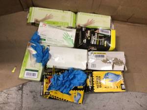 lot 38 image: Pro Cleaning Disposable Vinyl & Nitrile Gloves