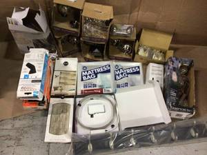 lot 45 image: MIX LOT OF VARIOUS MISC ITEMS