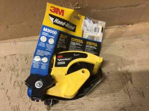 lot 72 image: 3M Hand-Masker Dispenser