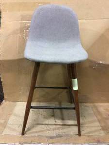 lot 75 image: FAUX CHAIR