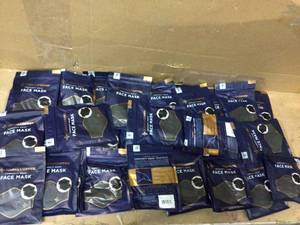 lot 100 image: Tommie Copper Community Wear Face Mask (2-Pack)