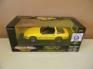 lot 1 image: 118 SCALE DIE-CAST - AMERICAN MUSCLE 1986 CHEVY CORVETTE. NEW IN BOX. GREAT PIECE - SEE PICTURES.