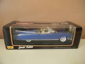 lot 8 image: 118 SCALE DIE-CAST - MAISTO SPECIAL EDITION 1959 CADILLAC ELDORADO BIARRITZ. NEW IN BOX. GREAT PIECE - SEE PICTURES.
