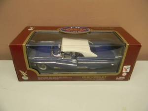 lot 38 image: 118 SCALE DIE-CAST - ROAD LEGENDS 1959 CHEVROLET IMPALA. NEW IN BOX. GREAT PIECE - SEE PICTURES.