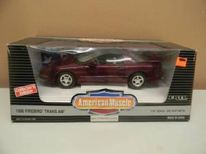 lot 41 image: 118 SCALE DIE-CAST - AMERICAN MUSCLE 1996 FIREBIRD TRANS AM. NEW IN BOX. GREAT PIECE - SEE PICTURES.