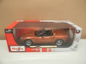 lot 47 image: 118 SCALE DIE-CAST - MAISTO SPECIAL EDITION 2005 CHEVROLET CORVETTE - NEW IN BOX - GREAT PIECE - SEE PICTURES