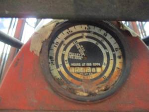 lot 3 image: Ford Tractor For Parts Only