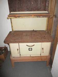 lot 10 image: Antique Wood Stove