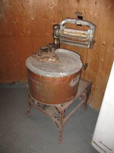 lot 16 image: Antique Copper Washer