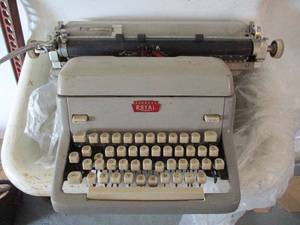 lot 28 image: Royal Typewriter