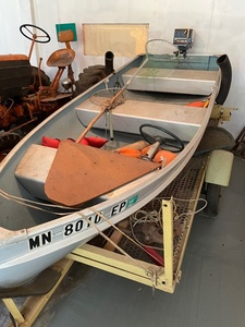 lot 24 image: Boat, Motor and Homeade Trailer