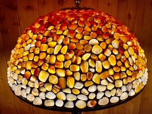 lot 14 image: AMAZING Quoizal Lamp
