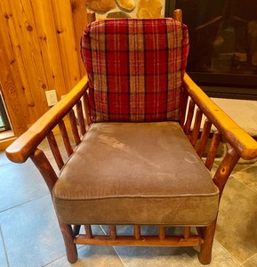 lot 11 image: Rustic Chairs by Old Hickory