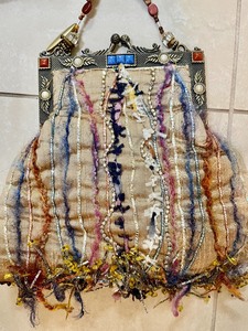 lot 38 image: Mary Frances Handbag