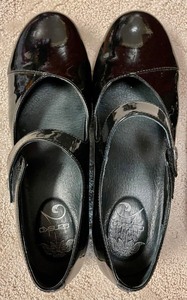 lot 31 image: Three Pairs of Womens Shoes