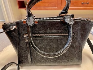lot 50 image: Henri Bendel 2 Handled Shoulder Bag