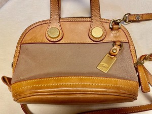 lot 53 image: Small Dooney & Bourke Leather and Canvas Shoulder Bag