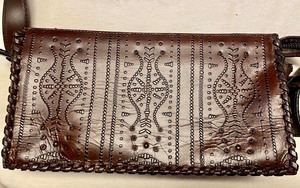 lot 48 image: Francesco Biasia Leather Handbag