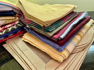 lot 71 image: Lot of Linens
