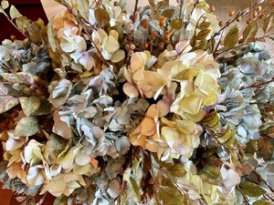 lot 68 image: Fabulous Faux Floral Arrangement