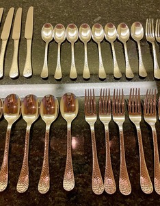 lot 86 image: Fabulous Flatware by Ginkgo