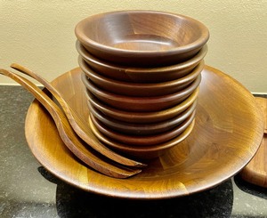 lot 88 image: Wooden Salad Bowls and More