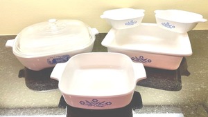 lot 204 image: Corningware Grouping