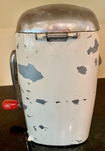 lot 234 image: Vintage Ice-O-Matic