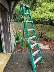 lot 101 image: Keller 8 Foot Ladder