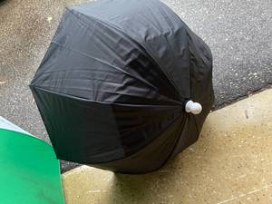 lot 114 image: 2 Golf Umbrellas